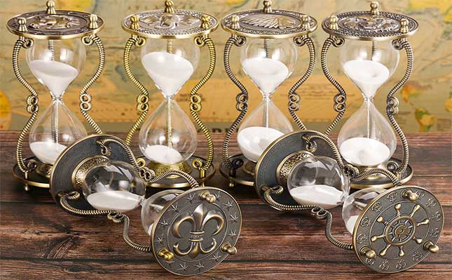 Gothic sand timer 