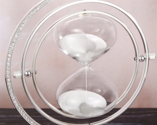 Silver sand timer details