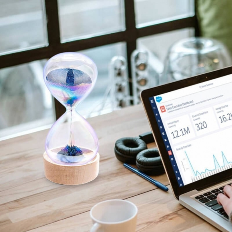magnetic hourglass