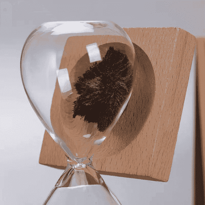 Magnetic hour glasses