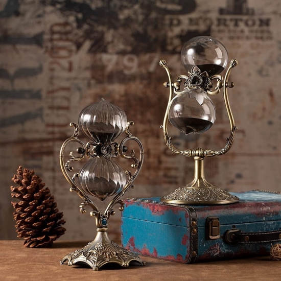 Heart-shaped hourglass timer
