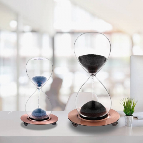 Magnetic hourglass with metal base