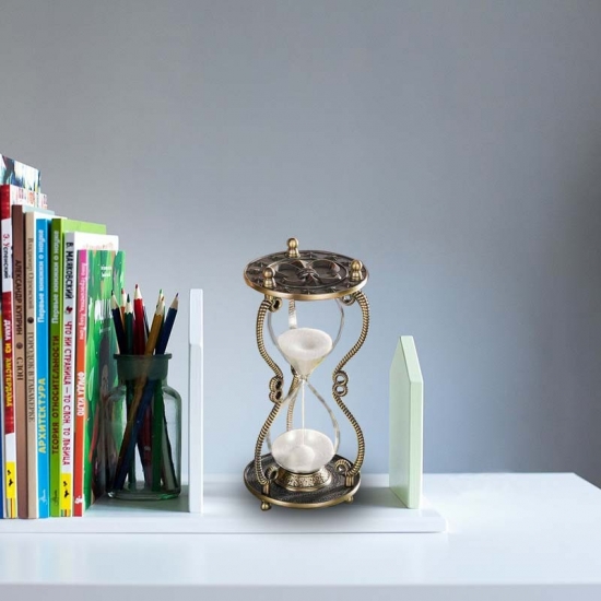Anchor pattern metal hourglass