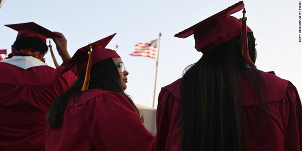 White House leaning toward canceling $10,000 in student loan debt