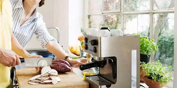 The Kitchen Economy Under the Epidemic